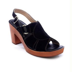 Latigo Iris Platform Sandal in Black